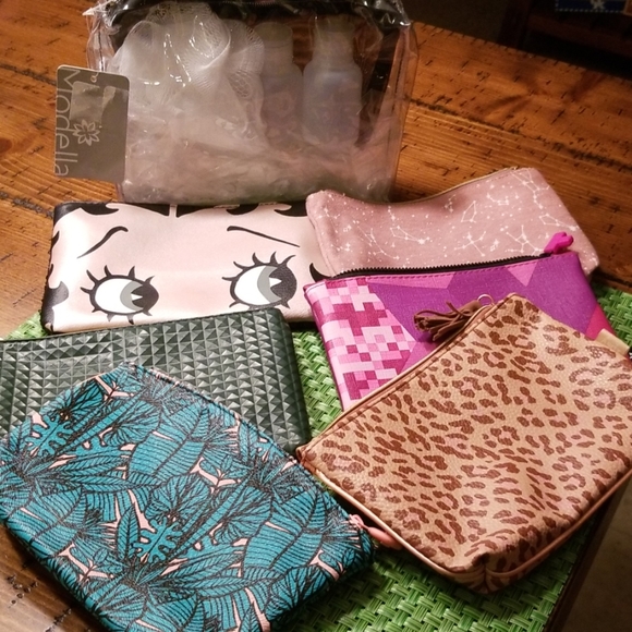 ipsy Handbags - 6 Brand New Ipsy Bags with Bonus Travel Bag!